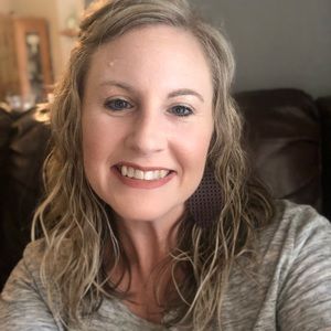 Meet your Posher, Camille